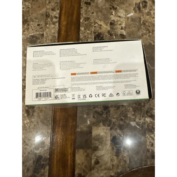 Turtle Beach Stealth 700 Wireless Multiplatform Amplified Gaming Headset - Picture 4 of 5